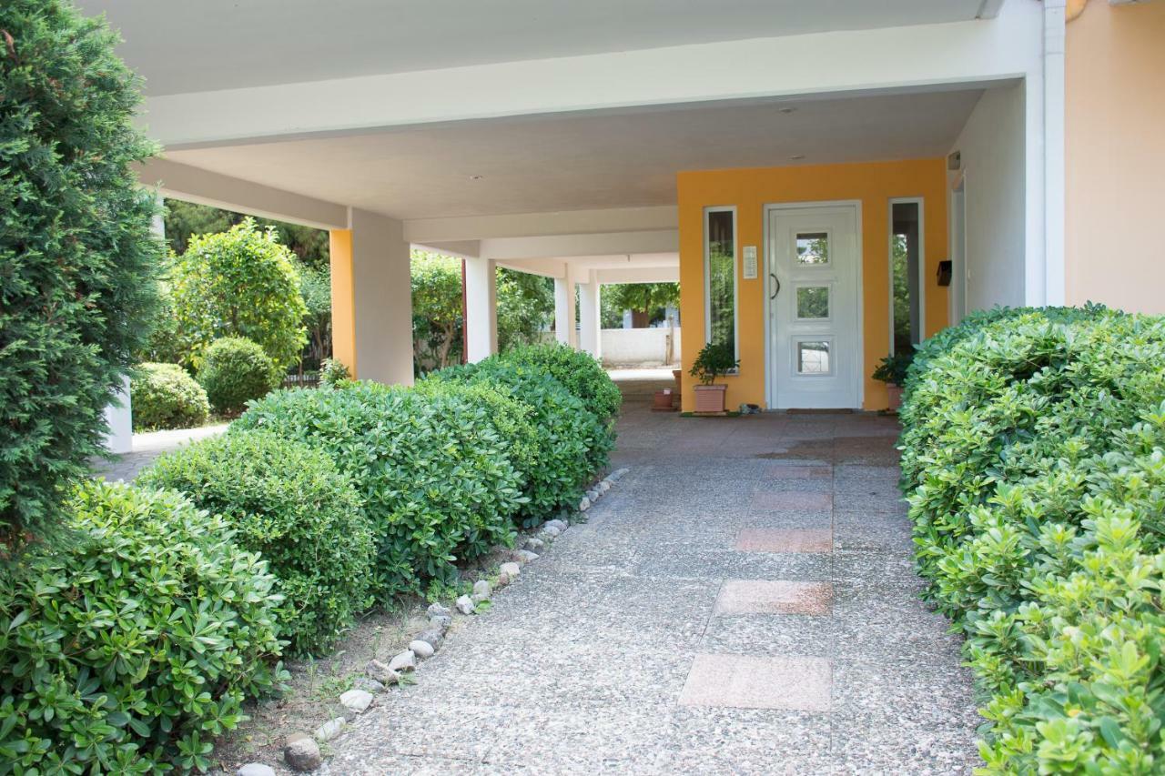 Cozy Maisonette Kamena Vourla Luaran gambar
