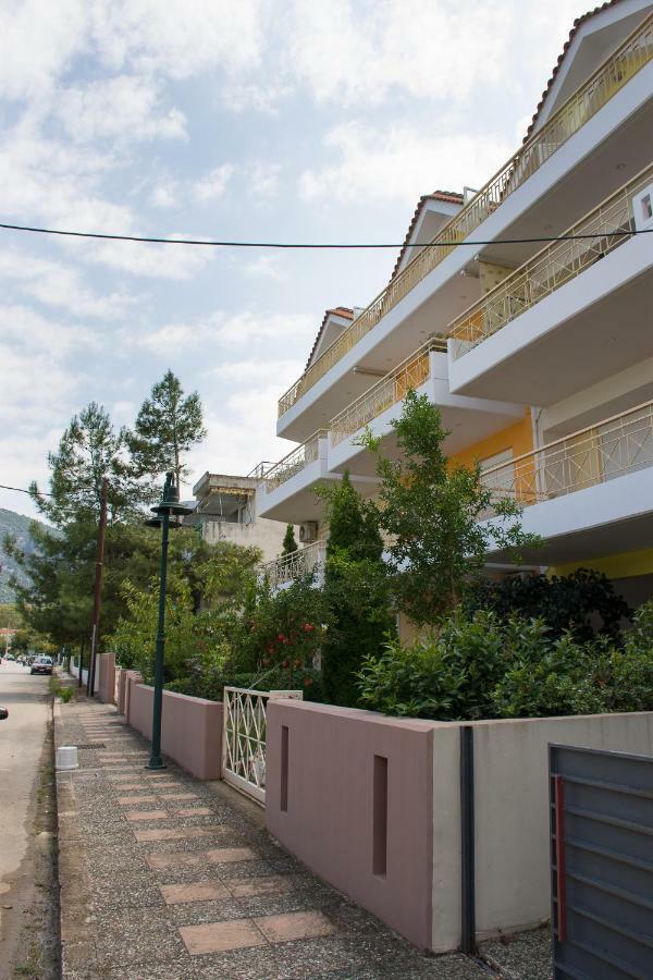Cozy Maisonette Kamena Vourla Luaran gambar