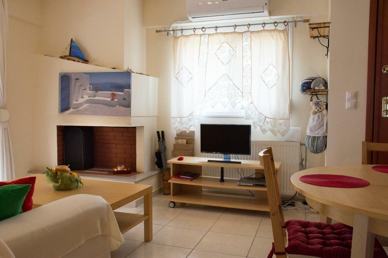 Cozy Maisonette Kamena Vourla Luaran gambar