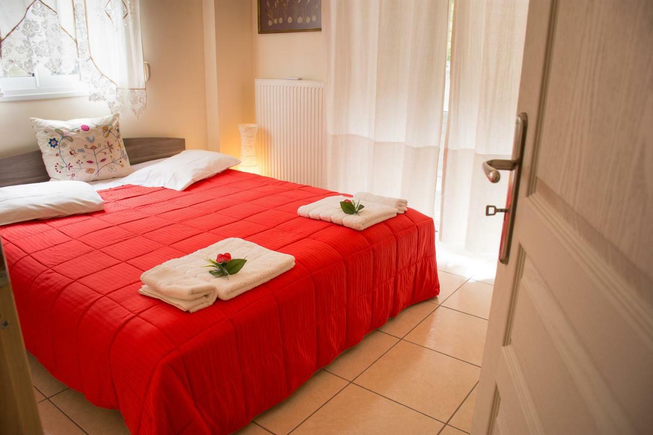 Cozy Maisonette Kamena Vourla Luaran gambar